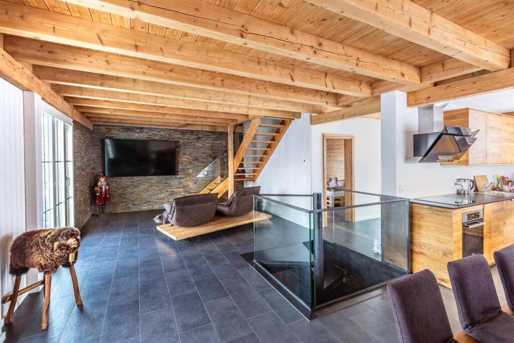 Exklusives Chalet Mit Traumhafter See- Und Bergsicht Зелисберг Экстерьер фото