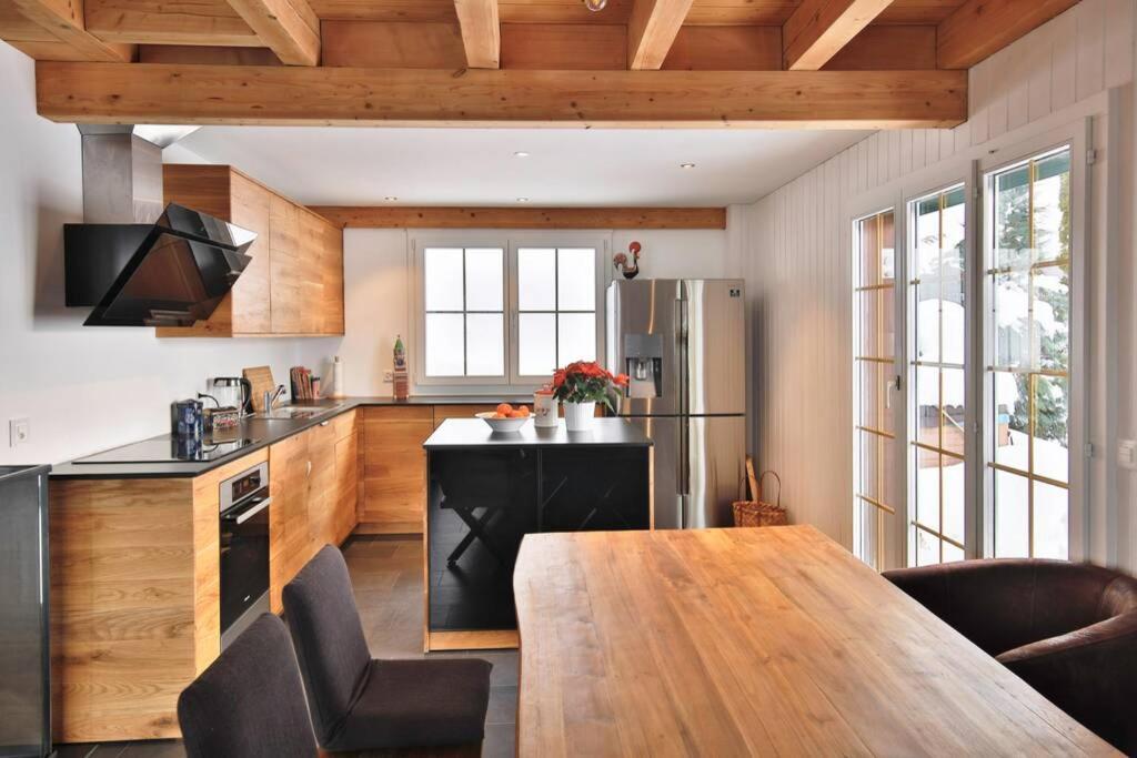 Exklusives Chalet Mit Traumhafter See- Und Bergsicht Зелисберг Экстерьер фото