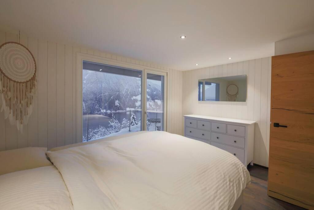 Exklusives Chalet Mit Traumhafter See- Und Bergsicht Зелисберг Экстерьер фото