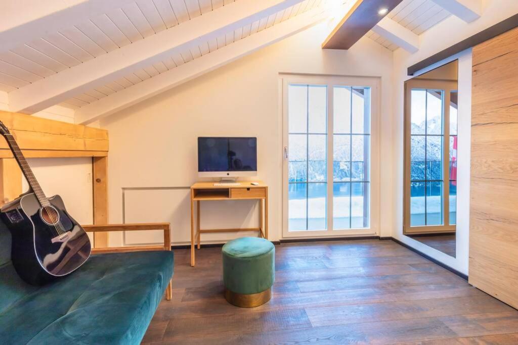 Exklusives Chalet Mit Traumhafter See- Und Bergsicht Зелисберг Экстерьер фото