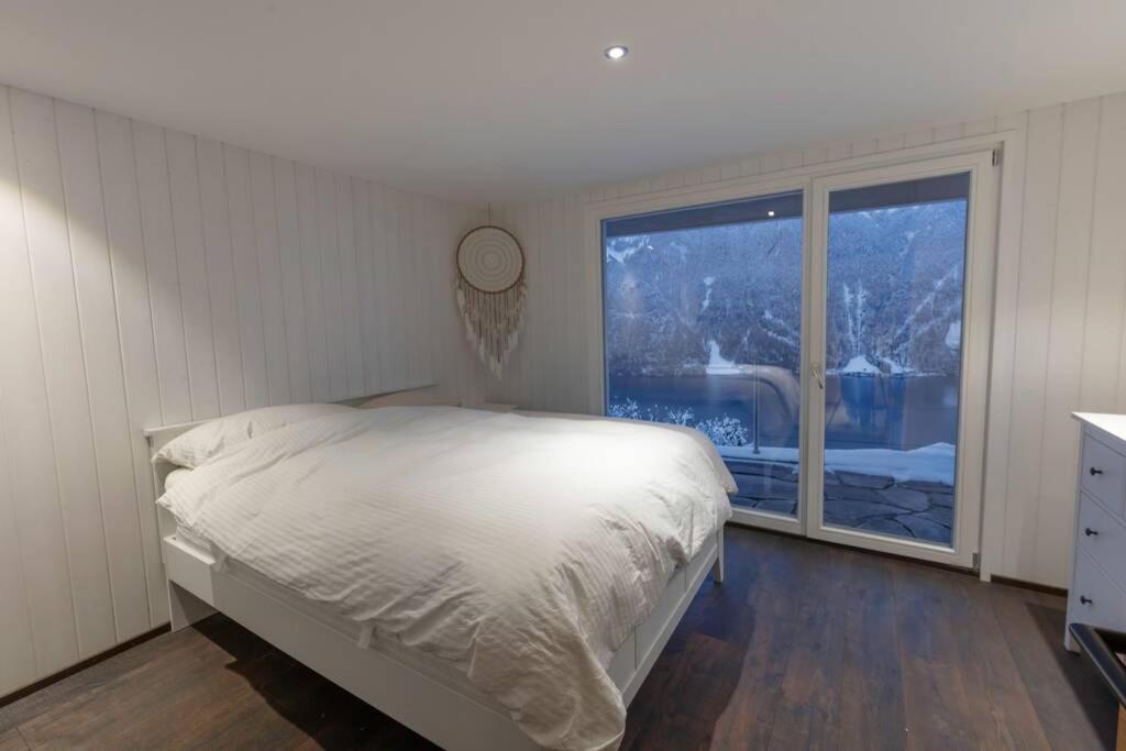 Exklusives Chalet Mit Traumhafter See- Und Bergsicht Зелисберг Экстерьер фото